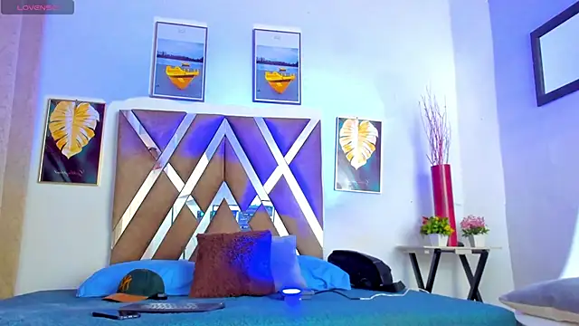   Miguel7w7 online show from November 30, 2025, 1:37 pm