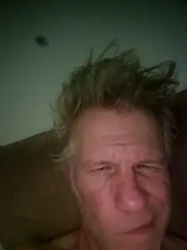 Snapshot of Hardwarelane67 chatting on March 12, 2026, 12:11 pm Hardwarelane67 online show from March 12, 2026, 12:11 pm