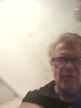 Snapshot of Hardwarelane67 chatting on March 18, 2026, 6:49 am Hardwarelane67 online show from March 18, 2026, 6:49 am