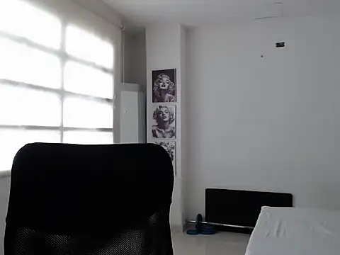 Annie Cervantez online show from January 13, 2026, 3:28 pm