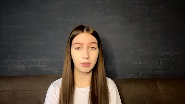 CindaWinn online show from November 21, 2025, 8:02 am