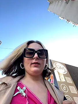 Burlesk Kate online show from November 19, 2025, 9:09 am