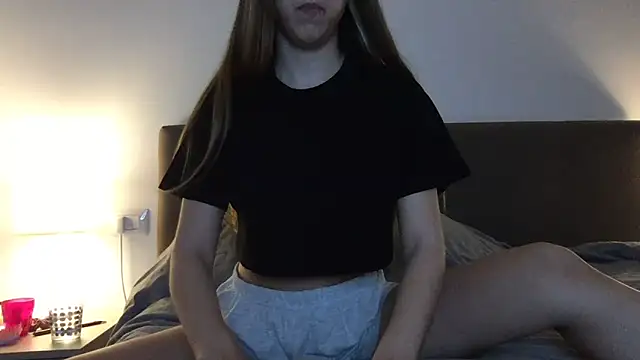 Martimartinaxx online show from May 6, 2026, 7:41 pm
