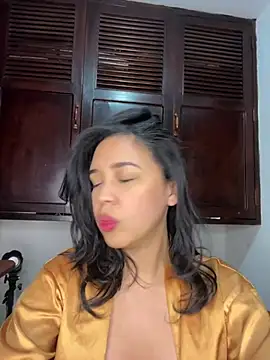 Esmerald 1111 online show from March 31, 2026, 11:21 am