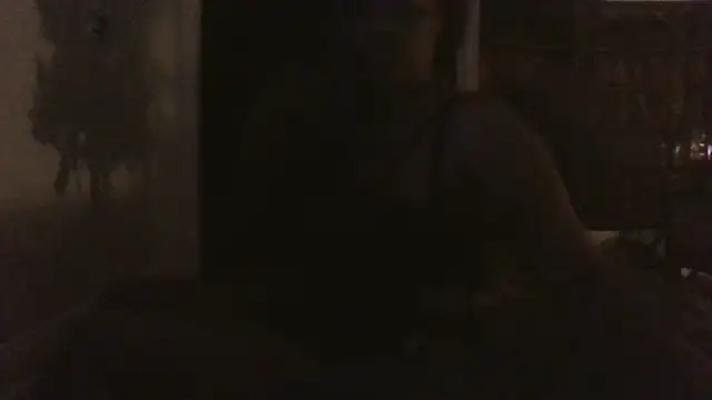 Snapshot of VenezuelaLuxeNoir chatting on December 17, 2025, 1:06 pm VenezuelaLuxeNoir online show from December 17, 2025, 1:06 pm