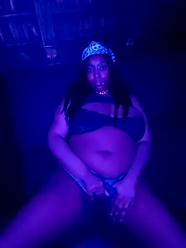 Snapshot of VenezuelaLuxeNoir chatting on February 21, 2026, 8:04 am VenezuelaLuxeNoir online show from February 21, 2026, 8:04 am