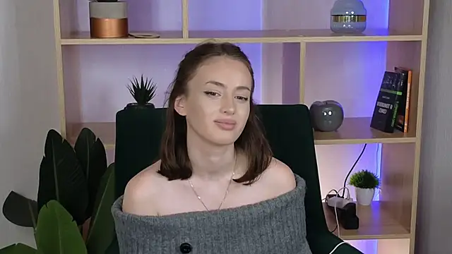 CamillaGebel online show from November 18, 2025, 5:17 pm