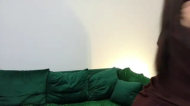 Layladesire online show from November 22, 2025, 4:22 am