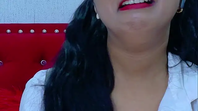 LeahSole online show from November 26, 2025, 3:40 am