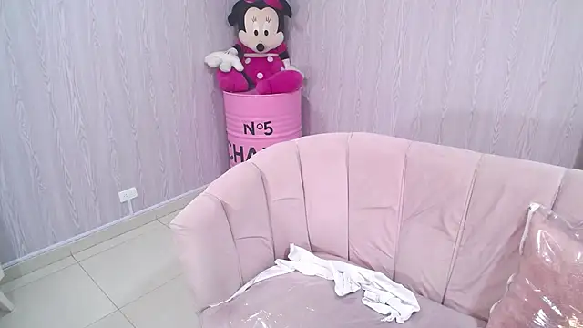 athenea sweet a online show from November 27, 2025, 8:11 pm