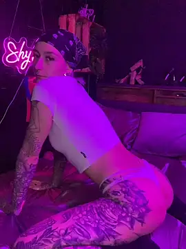 Snapshot of Shy-Ivy chatting on May 20, 2026, 10:16 pm Shy-Ivy online show from May 20, 2026, 10:16 pm