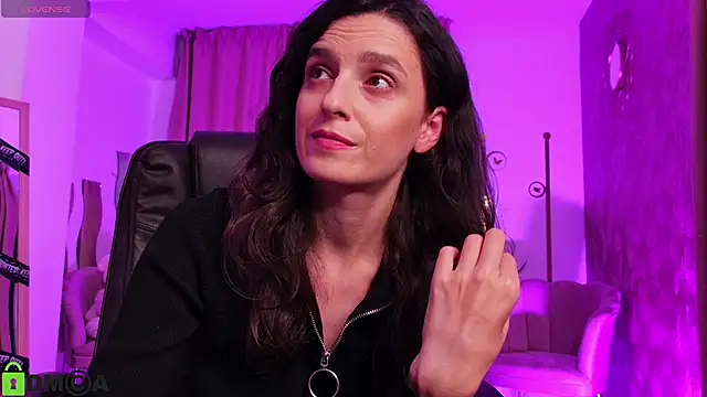 AnnaHarperX online show from October 31, 2025, 5:58 pm