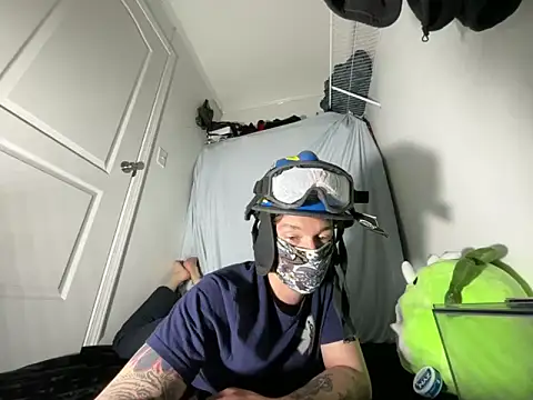 Snapshot of Jaxrouge chatting on November 18, 2025, 6:18 am Jaxrouge online show from November 18, 2025, 6:18 am