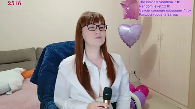 Foxy-lady online show from June 7, 2026, 7:45 am