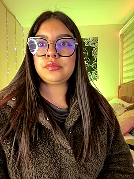 Marianaa   online show from November 18, 2025, 6:34 pm