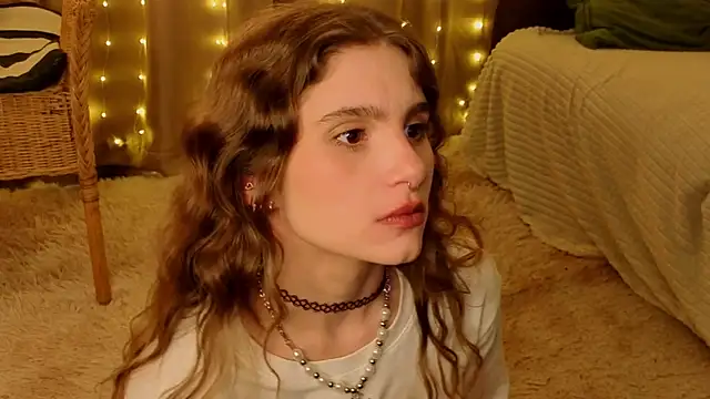 RozanneJordan online show from June 3, 2026, 5:29 pm