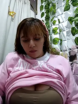 Snapshot of Juanita-30 chatting on November 25, 2025, 7:47 pm Juanita-30 online show from November 25, 2025, 7:47 pm