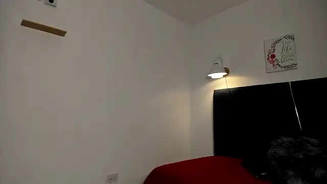 kendall x0 online show from December 4, 2025, 12:31 am