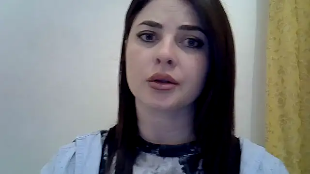 Snapshot of Darkroseq chatting on November 25, 2025, 5:46 pm Darkroseq online show from November 25, 2025, 5:46 pm