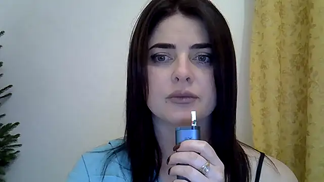 Snapshot of Darkroseq chatting on December 4, 2025, 7:55 pm Darkroseq online show from December 4, 2025, 7:55 pm