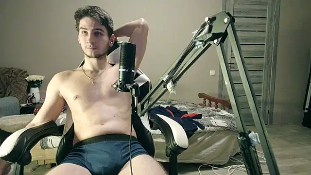 6thfingq online show from December 3, 2025, 3:43 pm