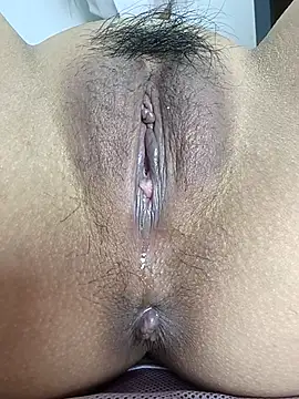 Binnky online show from May 28, 2026, 8:39 pm