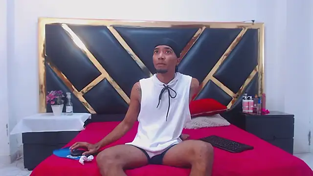 Caroyandy3 online show from November 25, 2025, 11:43 am