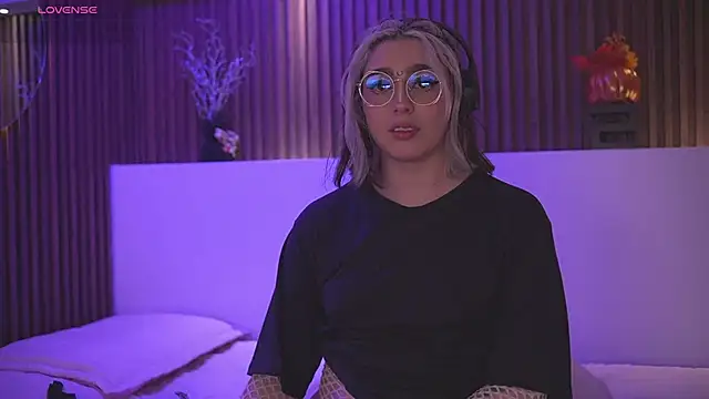 GabyRose9 online show from February 4, 2026, 8:03 pm