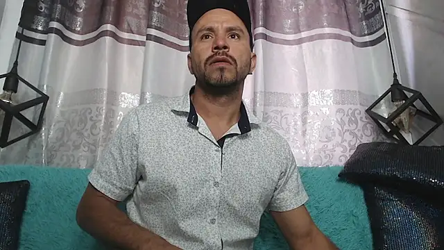 Snapshot of choreto_flash chatting on November 30, 2025, 5:39 pm choreto flash online show from November 30, 2025, 5:39 pm