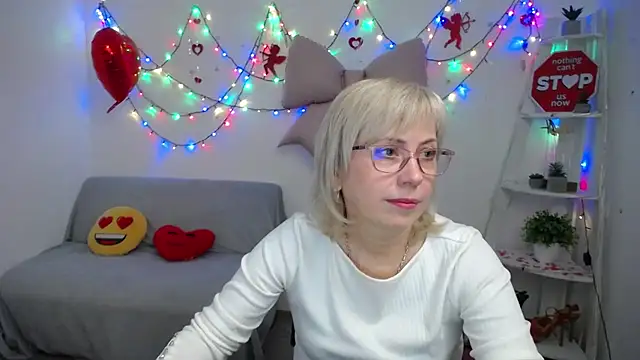 LaurenWishy online show from February 16, 2026, 6:37 pm