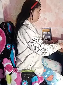 Snapshot of Juliana_Vip chatting on December 1, 2025, 9:25 am Juliana Vip online show from December 1, 2025, 9:25 am