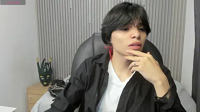 Snapshot of Sylasfrost chatting on March 16, 2026, 1:33 am Sylasfrost online show from March 16, 2026, 1:33 am