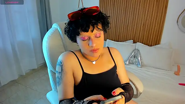 Alaska deluxe online show from December 20, 2025, 10:17 pm