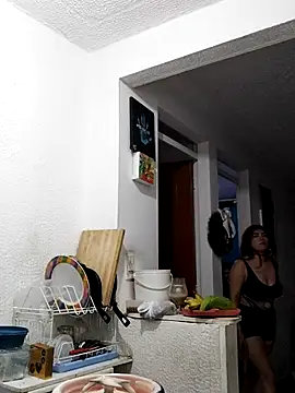 Emmyxxx online show from January 7, 2026, 1:52 am