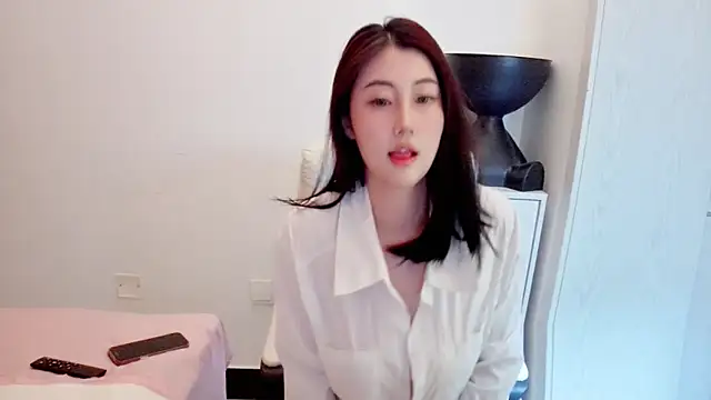 XIAOFENG-2025 online show from December 22, 2025, 8:44 am