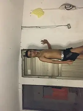 nyxen12hot online show from November 28, 2025, 7:55 am