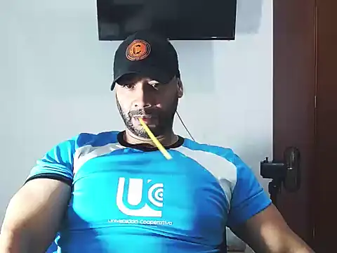 musclehetero online show from December 16, 2025, 12:37 am