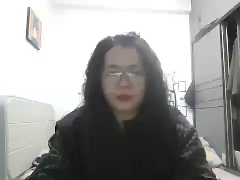 Huahua3187 online show from November 27, 2025, 11:12 am