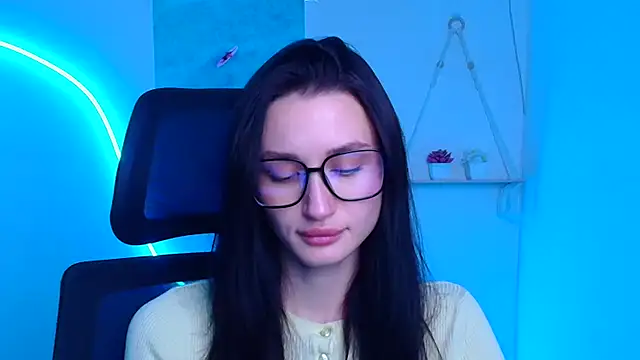 Stella XO online show from December 19, 2025, 12:23 pm