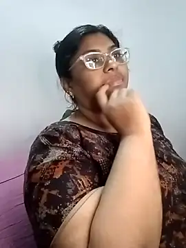 Riya-mallus online show from November 24, 2025, 8:14 am