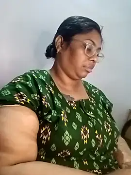 Riya-mallus online show from November 28, 2025, 6:49 am