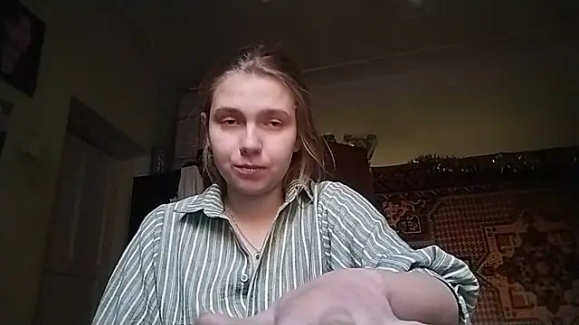 KikiBang online show from December 19, 2025, 10:33 am