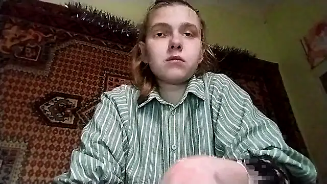 KikiBang online show from December 21, 2025, 10:22 am