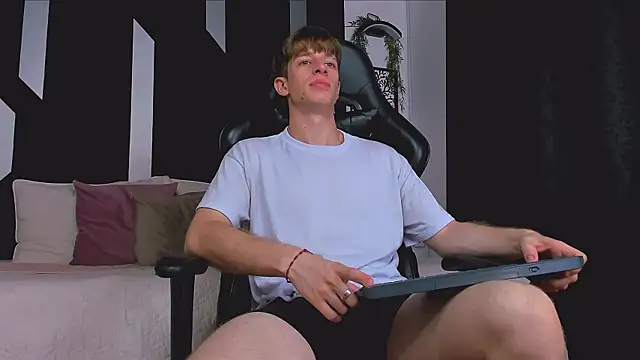 Ostin Saints online show from March 11, 2026, 4:02 pm