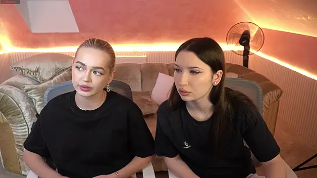 Snapshot of Liza_Mur chatting on November 26, 2025, 3:13 pm Liza Mur online show from November 26, 2025, 3:13 pm