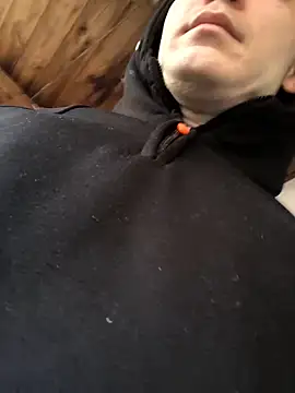 Spielzeugtwink online show from November 22, 2025, 1:10 pm