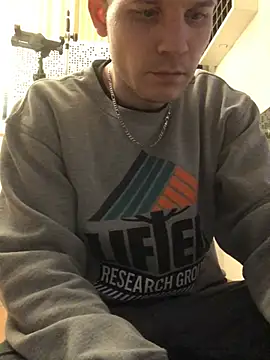 Spielzeugtwink online show from January 15, 2026, 12:48 am