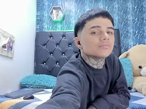 cruzitojpx18 online show from November 29, 2025, 9:07 pm