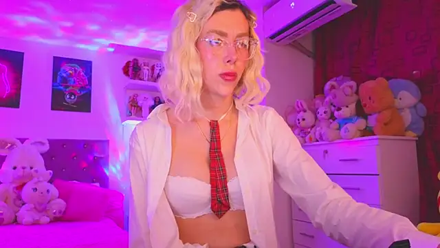 Snapshot of MadamBarbiee chatting on November 26, 2025, 11:50 pm MadamBarbiee online show from November 26, 2025, 11:50 pm