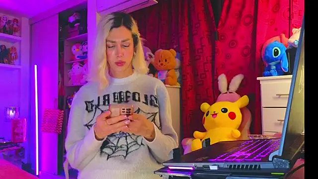 Snapshot of MadamBarbiee chatting on December 1, 2025, 5:12 am MadamBarbiee online show from December 1, 2025, 5:12 am